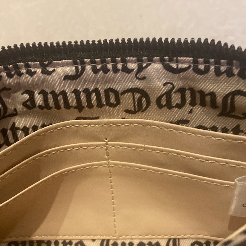 NWOT Juicy Couture Wristlet - Picture 10 of 10